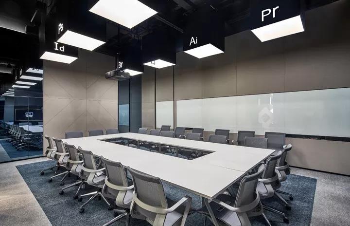 定制板式辦公家具時(shí)需要注意的事項(xiàng)