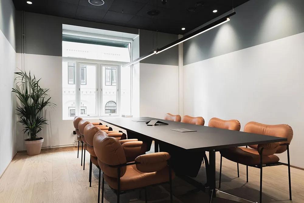 簡(jiǎn)約現(xiàn)代風(fēng)辦公桌椅,打造舒適空間